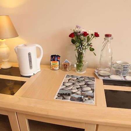 Evee'S Pebbles 1 Apartamento Eastbourne Exterior foto