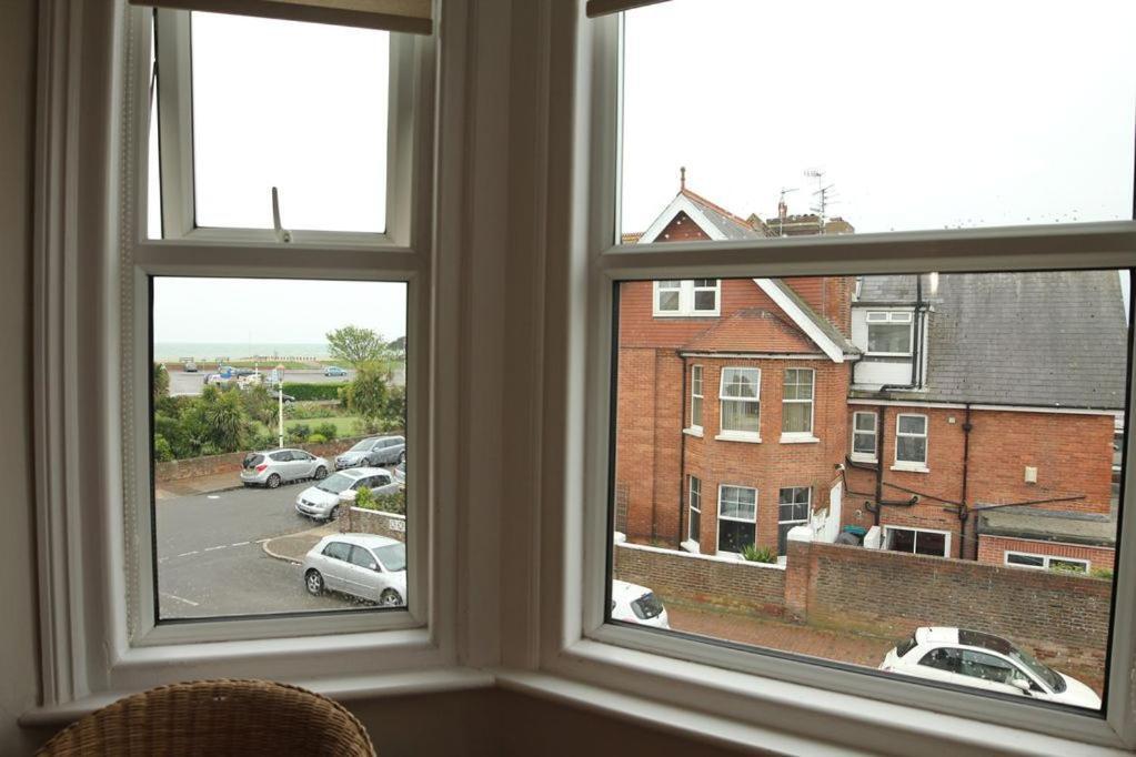 Evee'S Pebbles 1 Apartamento Eastbourne Exterior foto